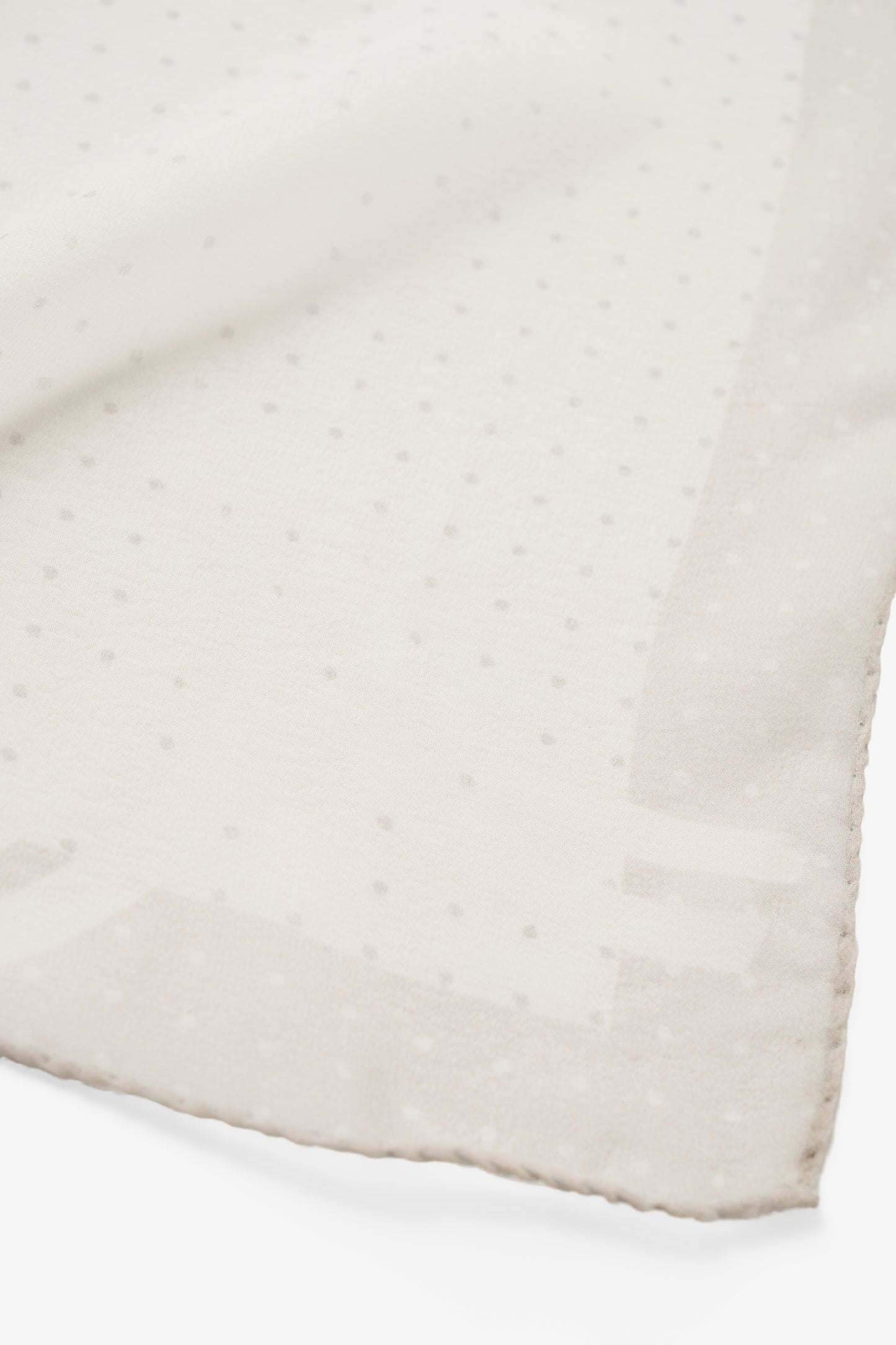 Nebbia Spot Scarf